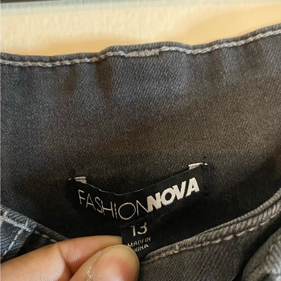 Fashion Nova Gray Skinny Jeans Size 13 Women Men Kids Teens Pants Bottoms - Picture 3 of 5